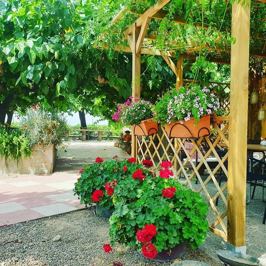 Masia Castellvi B&B Vinyols i Els Arcs